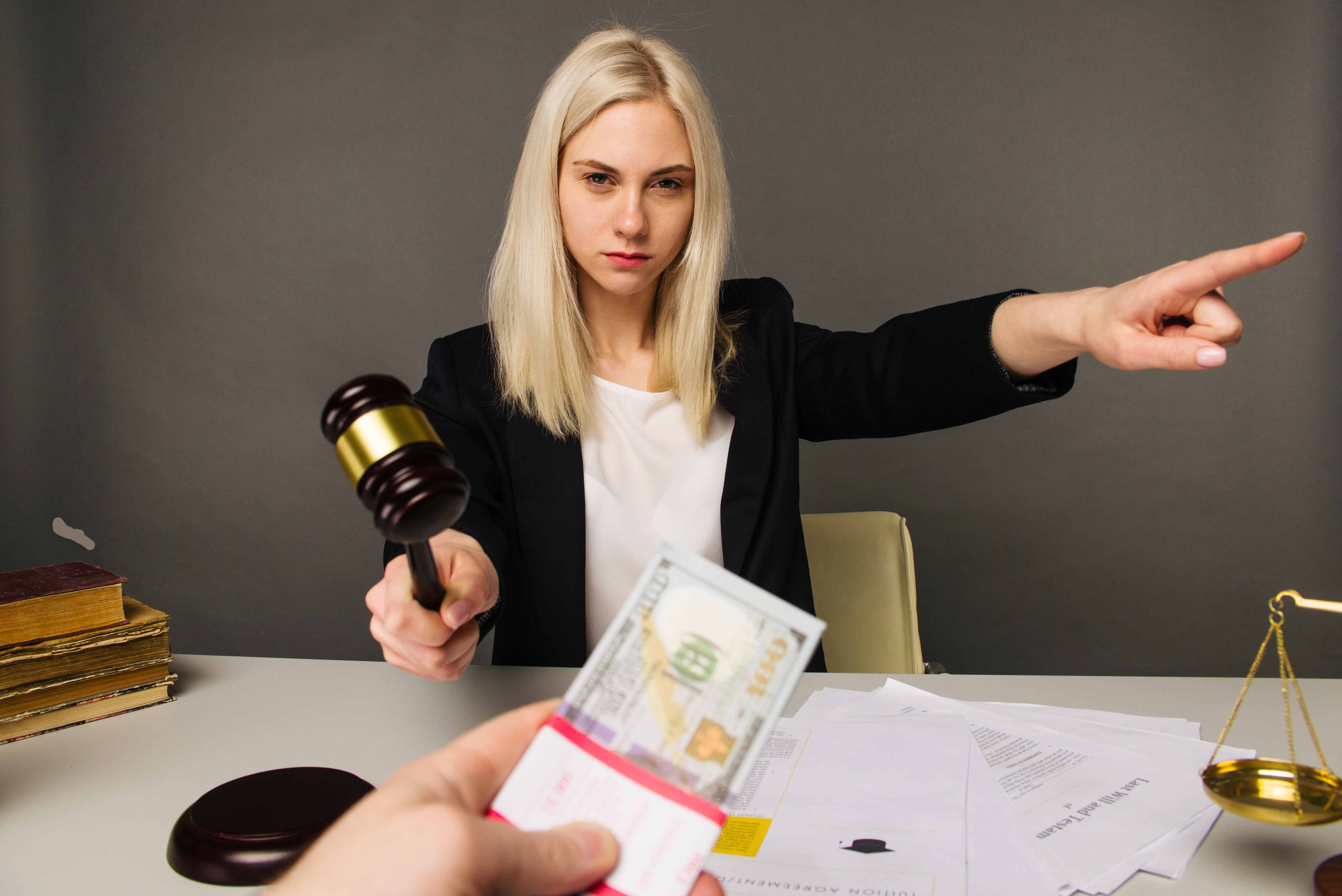 Последствия невыплаты аванса